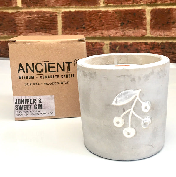 Medium 'Berries' Candle - Juniper and Sweet Gin