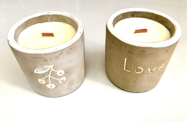 Medium 'Berries' Candle - Juniper and Sweet Gin