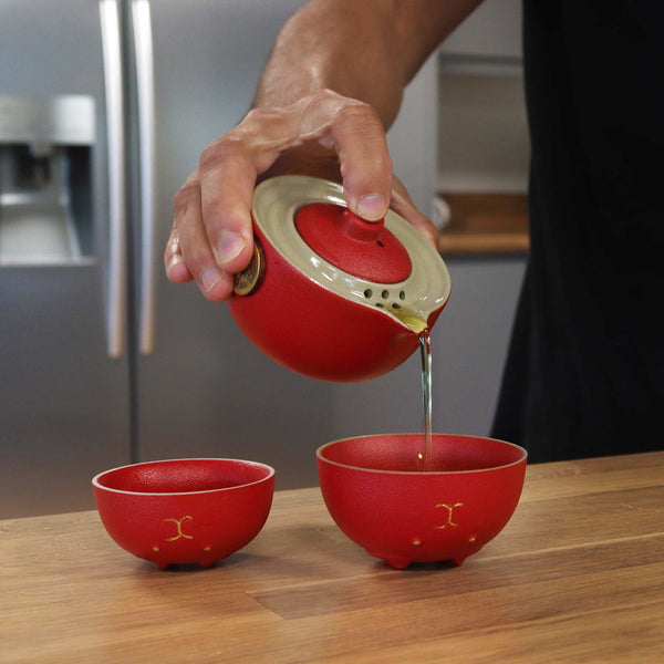 Red Money Cat Teapot Set - Two Cups - Travel Pack